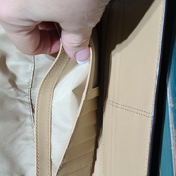 Tan wallet - Picture 5 of 7